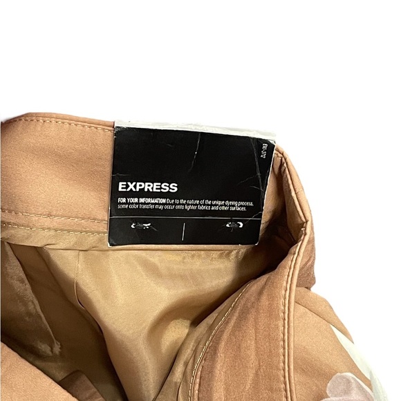 *BNWT* Women’s Express Floral Super High Rise Shorts - Picture 3 of 5